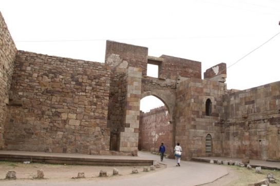 gate of fort wall